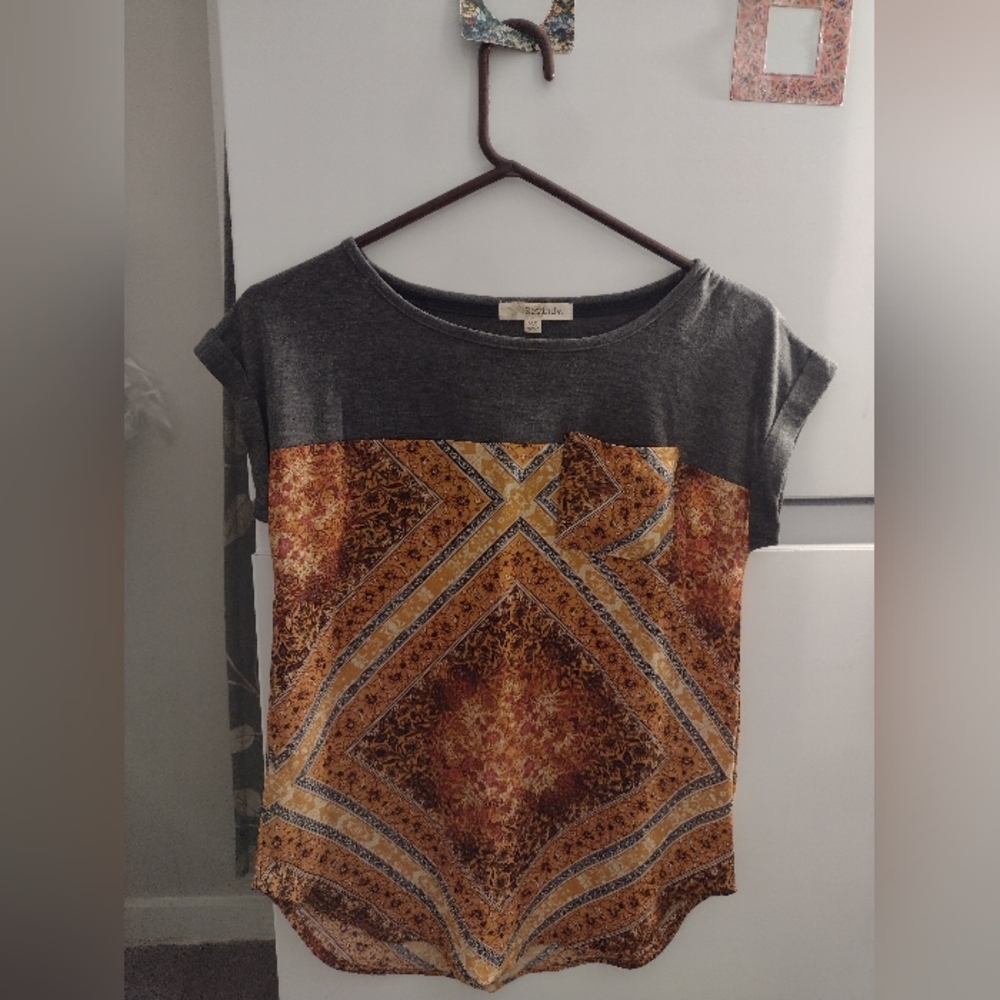 Rewind Orange and Gray Graphic T-Shirt Size XS